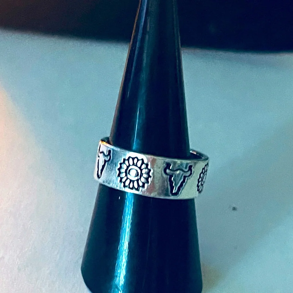 New Artisan Native Silver Bull Sunflower Minimalist Southwestern Ring